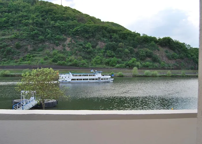 Hotel Moselschoen Alken